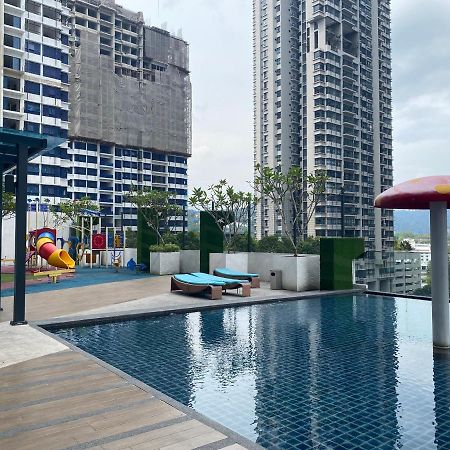 Reizz Residence By Leo Suites Kuala Lumpur Buitenkant foto