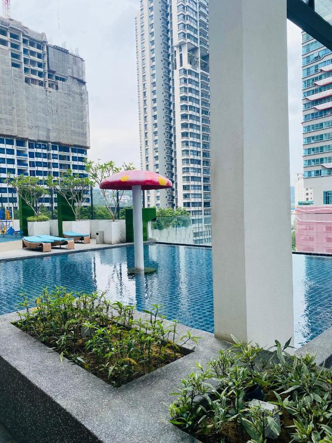 Reizz Residence By Leo Suites Kuala Lumpur Buitenkant foto
